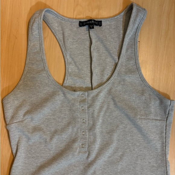 Dynamite Light Gray Midi Dress - Picture 5 of 6